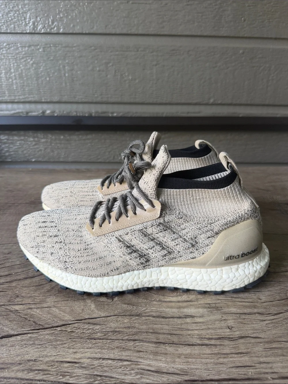 Adidas Ultra boots ATL Men’s Beige Knit Athletic Shoes size 8